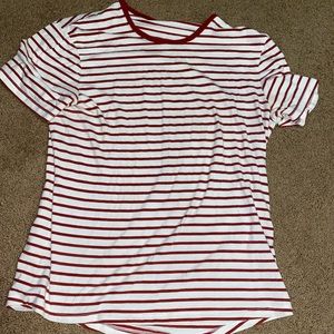 LULULEMON Men’s stripes tee shirt.